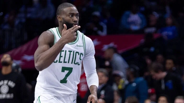 Celtics hold off furious 76ers run, win third straight: Takeaways