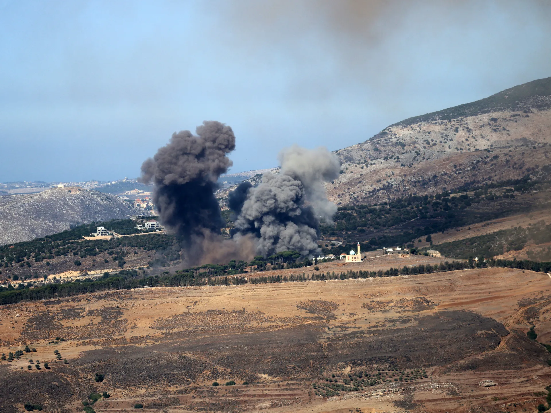 Lebanon’s Aoun says army to confront Israeli forces after deadly incursion