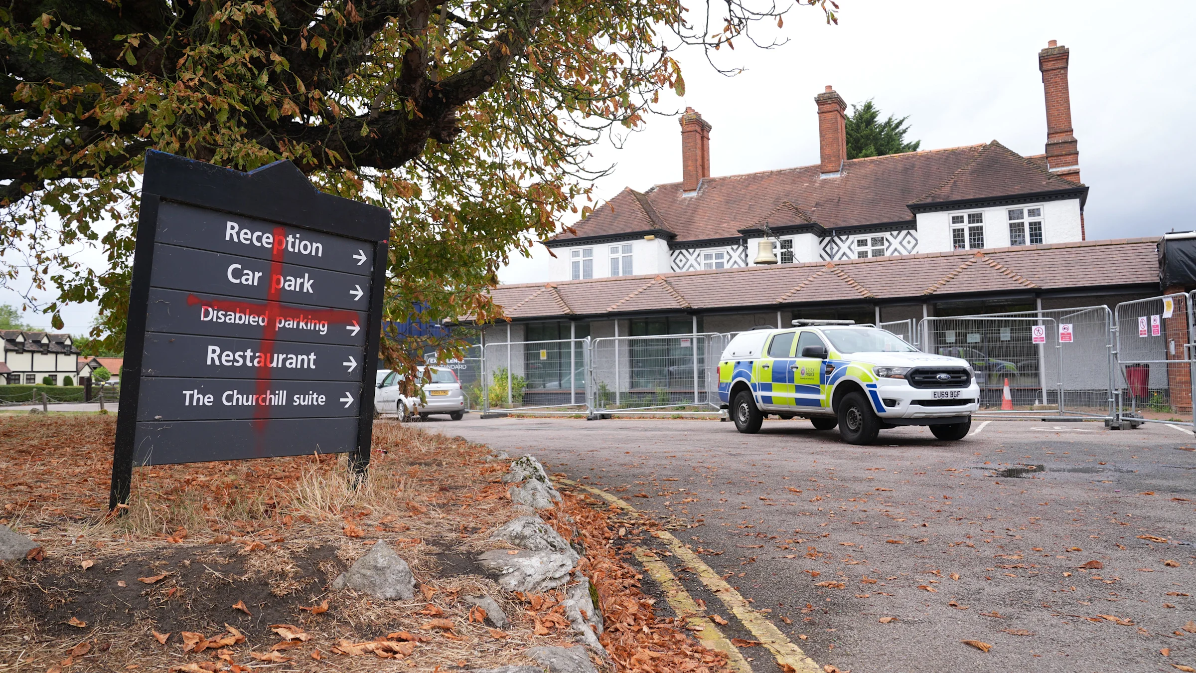 What are asylum seekers entitled to while awaiting a decision?