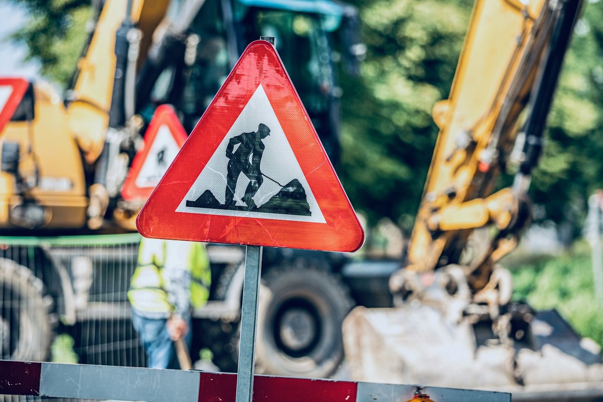 Traffic Advisories Issued for Road Maintenance in Roane and Loudon Counties; Delays Expected on US 27, SR 61, and I-40