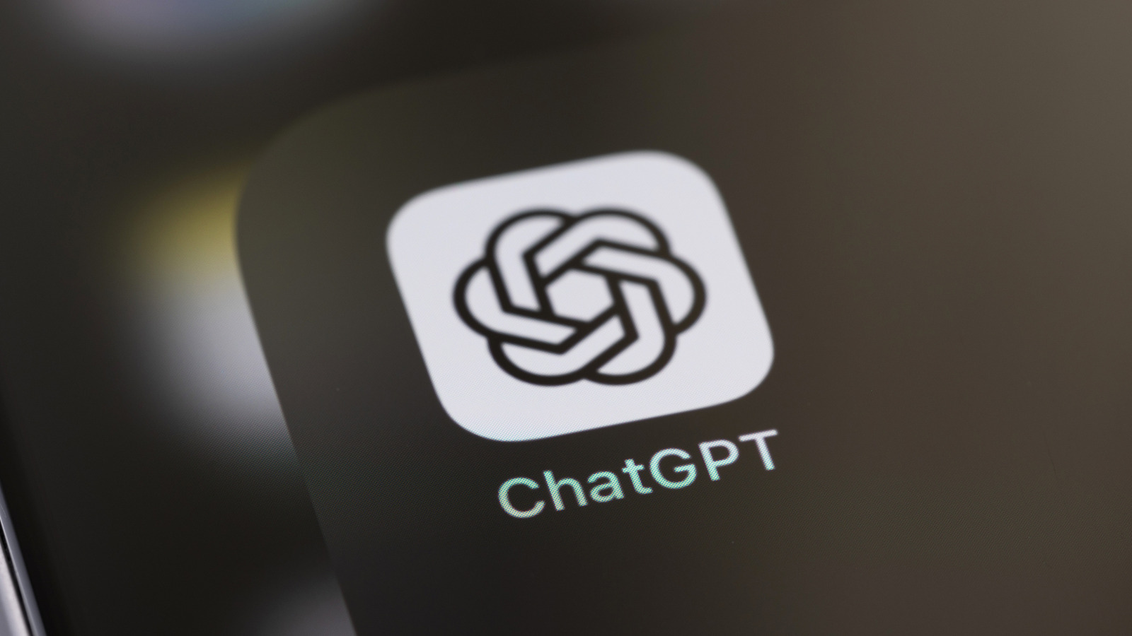 Milagros Miceli, A World Expert In AI, Doesn't Use ChatGPT - Here's Why