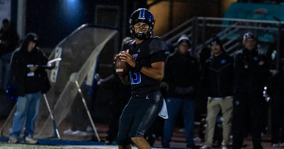 Lincoln-Way East back in form with Jonas Williams back under center