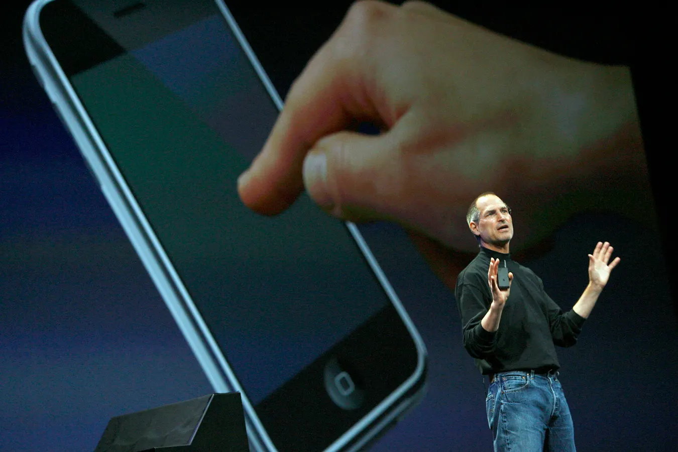 Why Steve Jobs Followed The 3-Second Slide Rule For Better Presentations