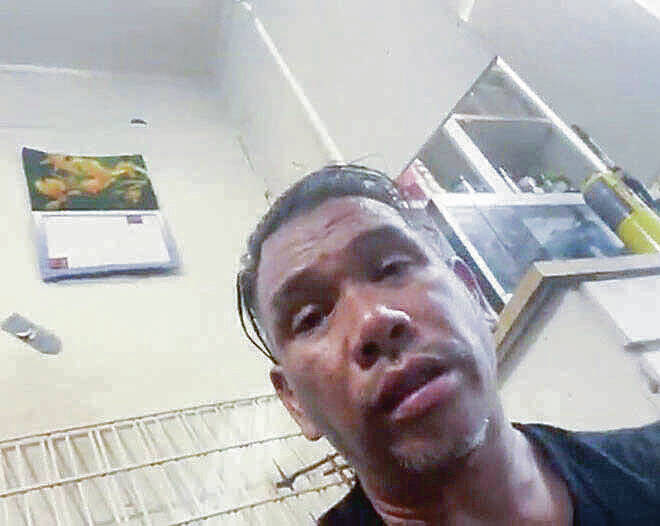 Prosecutors want suspect in standoff held without bail