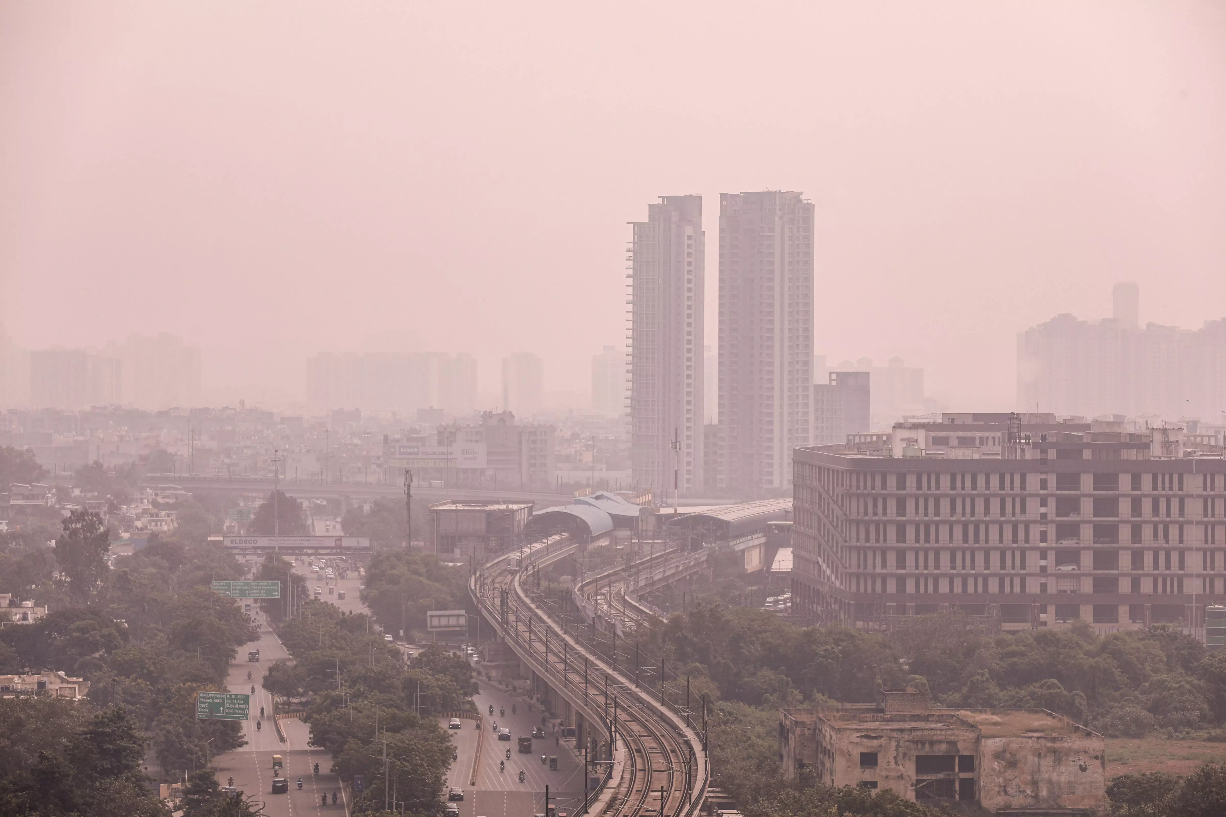 Delhi Air Quality Nears Severe Mark as Smog Chokes City