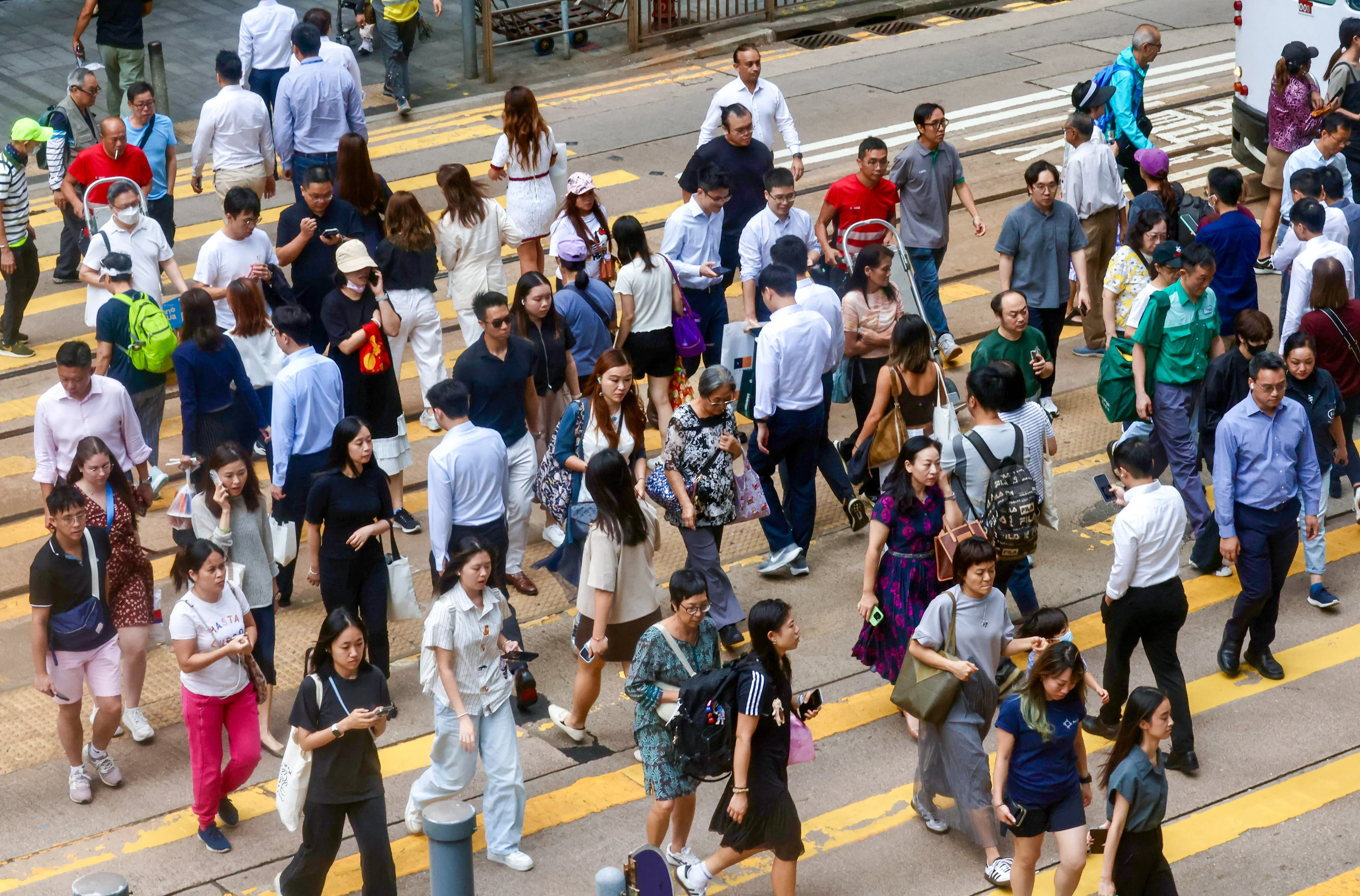 Hong Kong extends visa-free short-term entry scheme for non-local professionals