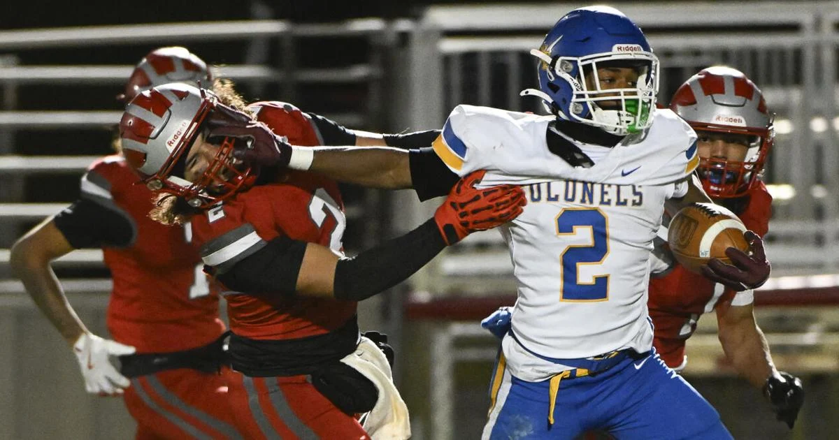 Steelman rushes for 300 yards as red-hot Fleming clinches BRD title in historic rout of LB