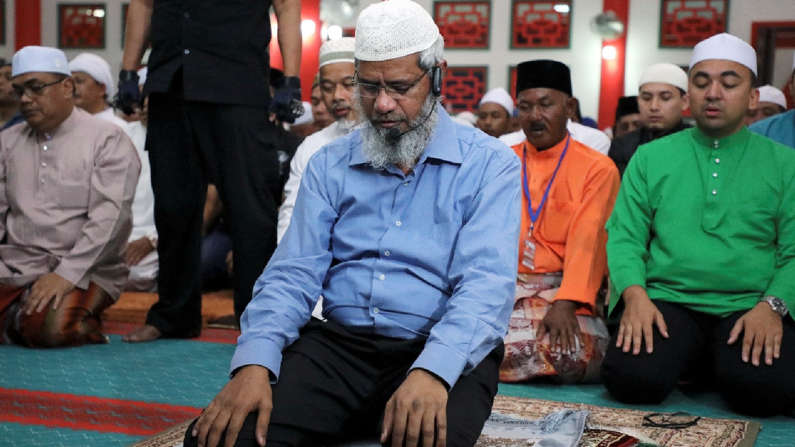 Bangladesh’s Yunus Welcomes Hardline Preacher Zakir Naik, Once Linked To Dhaka Terror Attack