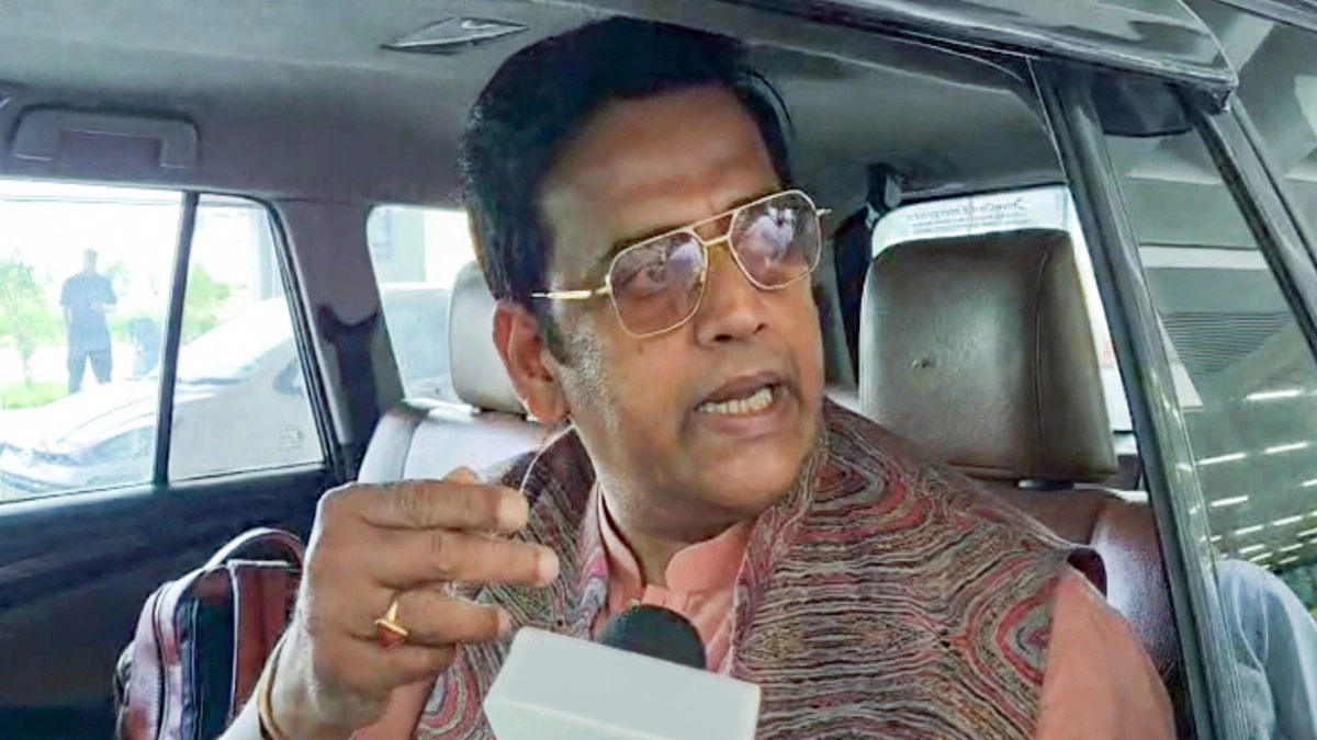 Ravi Kishan Gets Death Threat: BJP MP and Actor Receives Death Threat and Abusive Phone Calls; Case Registered in Gorakhpur