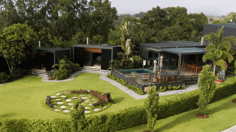 Just 90 minutes from Sydney, you can relax in your own balcony bathtub with stunning views