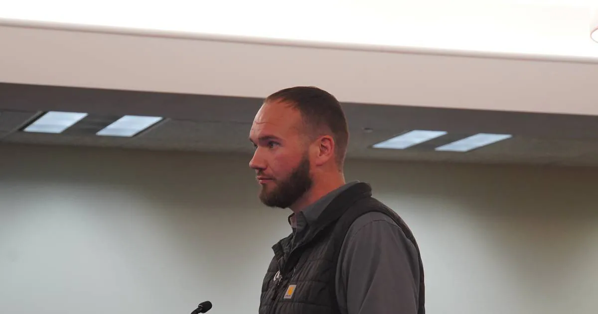 Rochelle OKs $7.6 million bid for substation construction