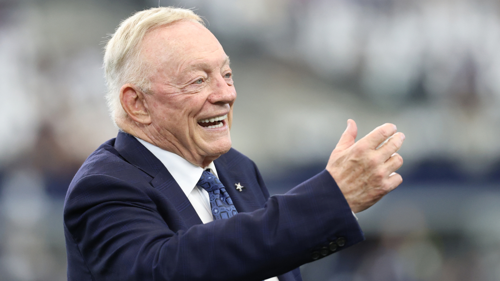 Jerry Jones tries to do damage control after '$100 billion' comments