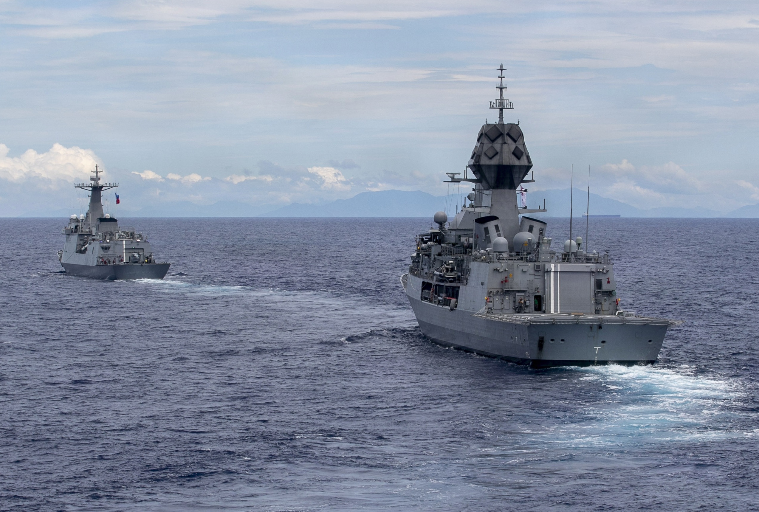 U.S., allies conduct joint exercise off Philippine coast