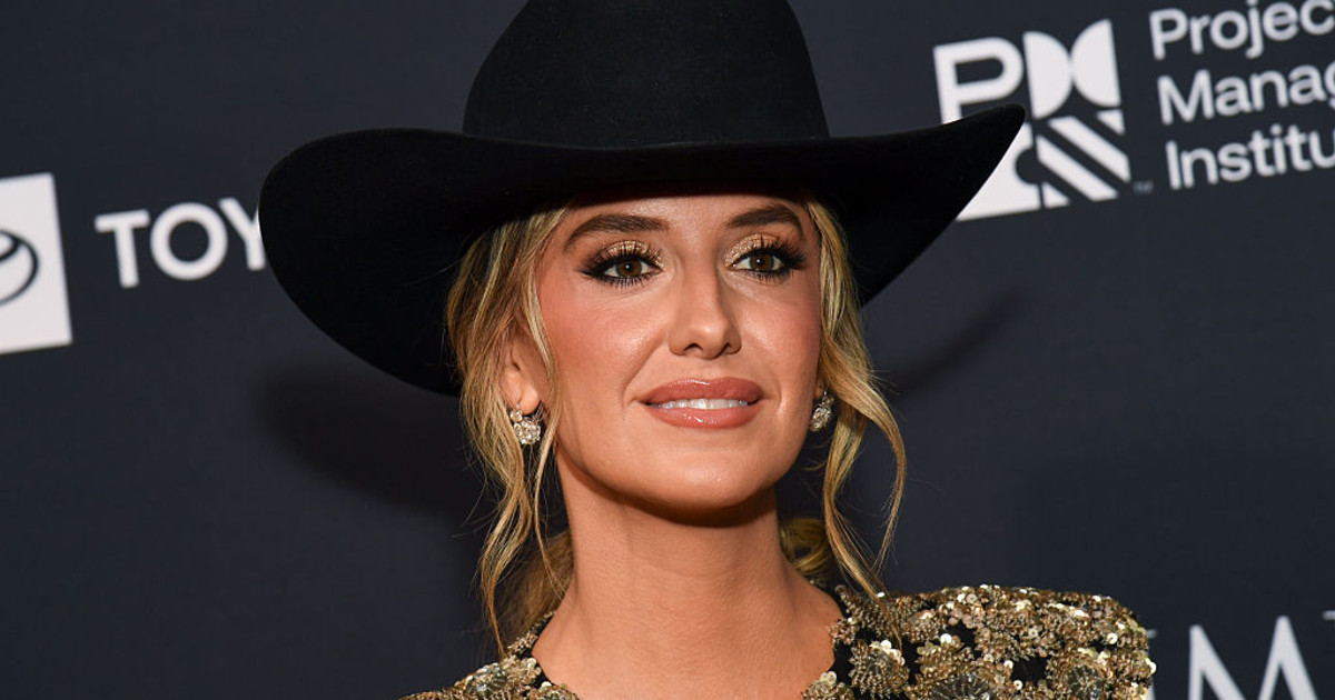 Country Superstar Lainey Wilson Floors Fans With Cover of Yungblud's ‘Zombie’