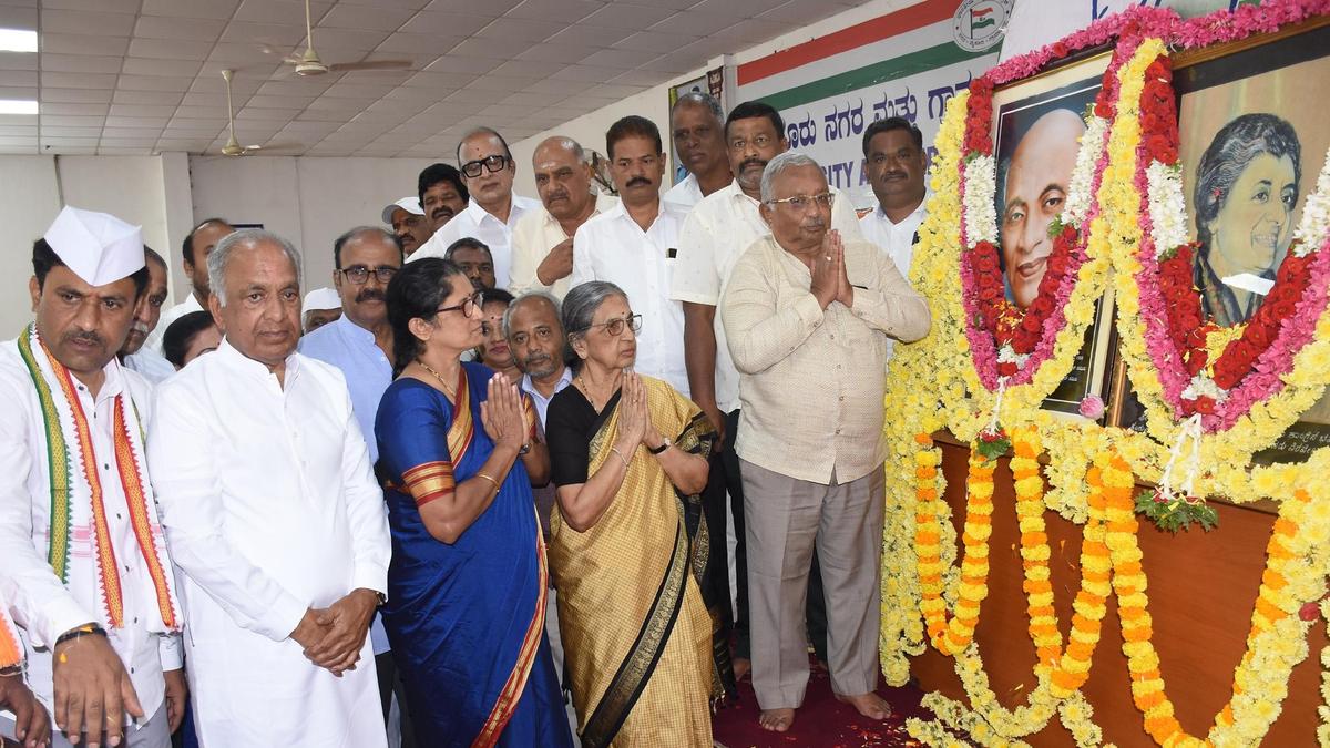 Mysuru Congress pays tribute to Indira Gandhi on her death anniversary