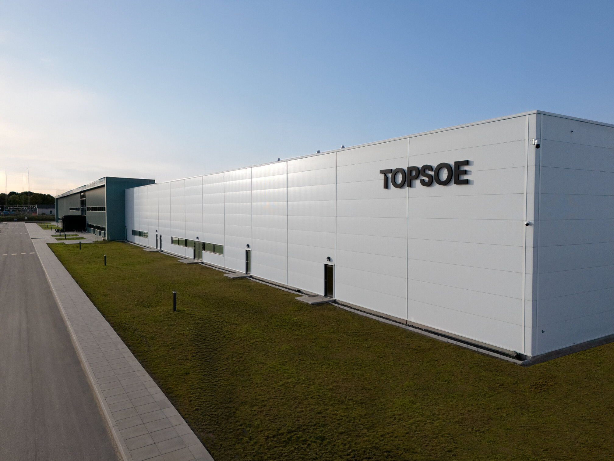 Topsoe opens its first SOEC manufacturing facility in Denmark