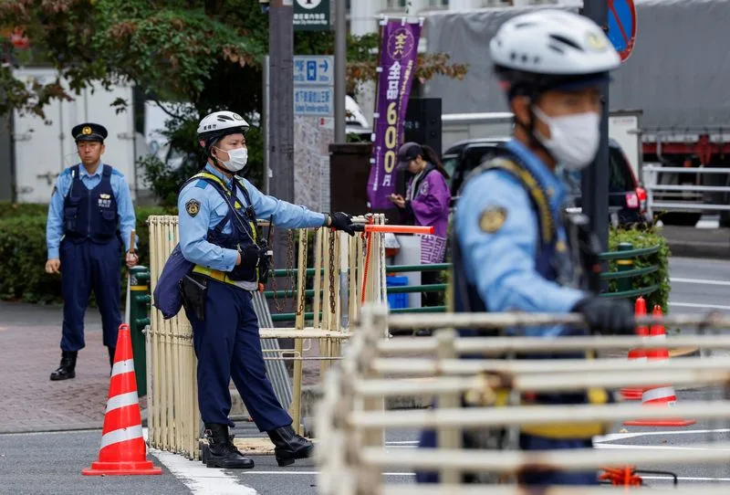 Trump targets China trade deal as he arrives in Tokyo on Asia tour
