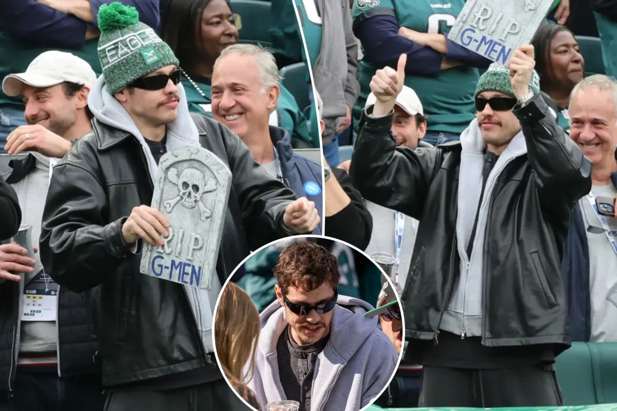 Pete Davidson mocks Giants with Halloween decoration as star’s flip to Eagles fandom hits next level