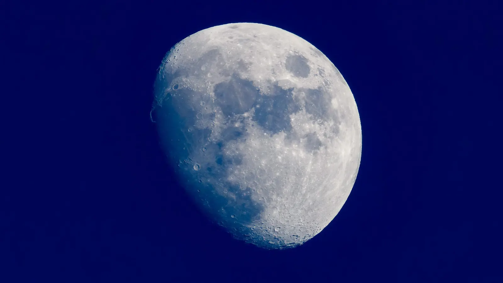 Moon Meets Saturn As Mercury Rises: The Night Sky This Week