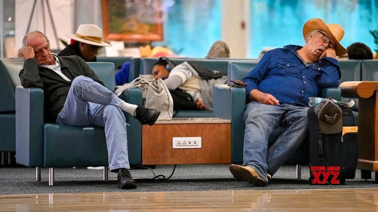 American airports face travel chaos as government shutdown continues (Video)