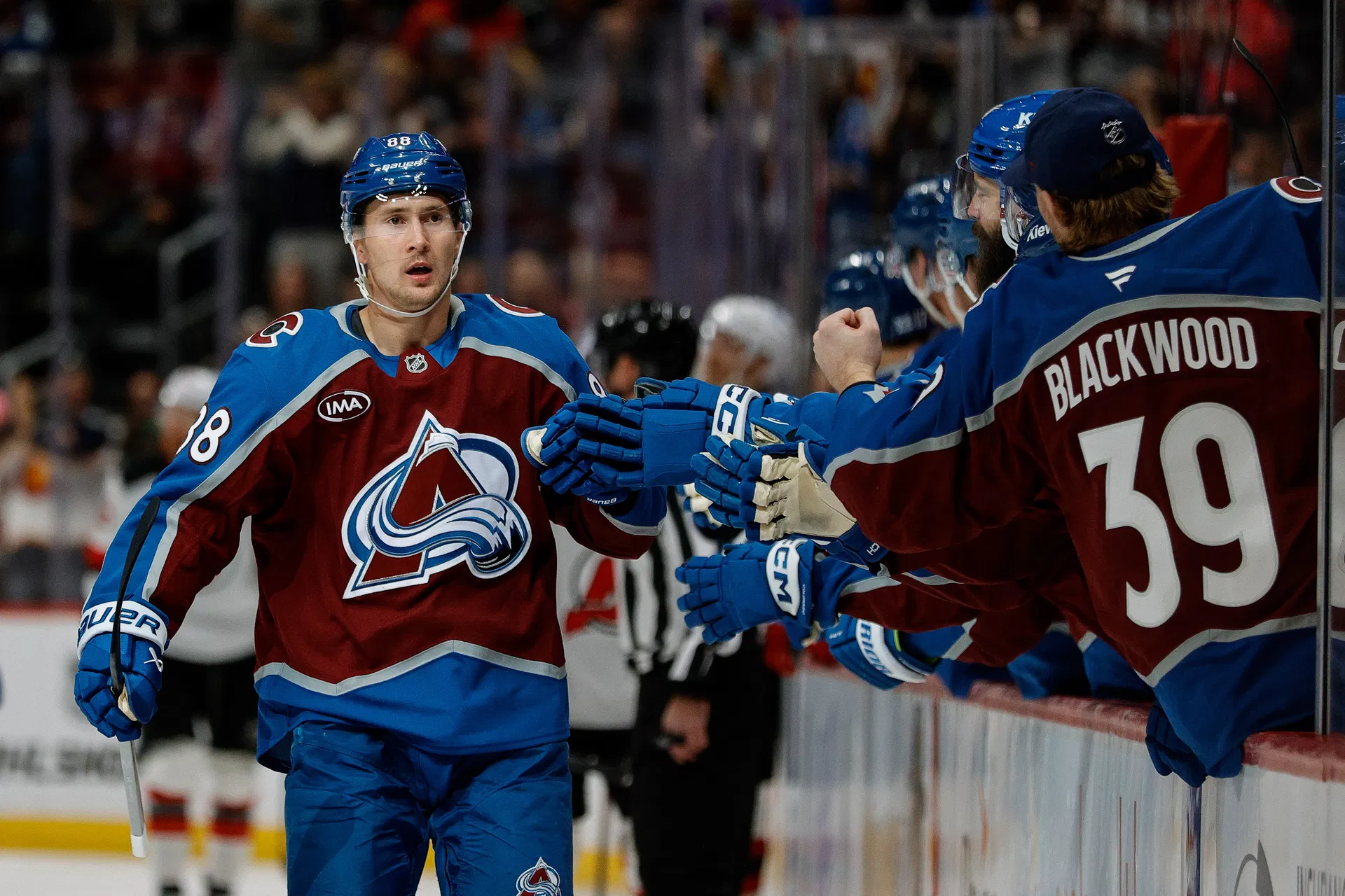 Martin Necas pours his heart out after signing 8-year, $92M extension with the Avs - "Denver has become home"
