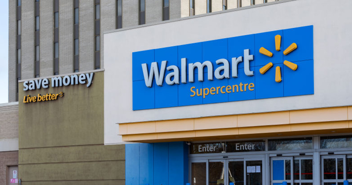 Walmart’s $17 Hiking Shoes Are Waterproof, Highly Rated, and 51% Off