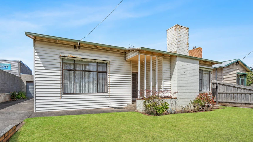 What does the average house price get you in regional Victoria?