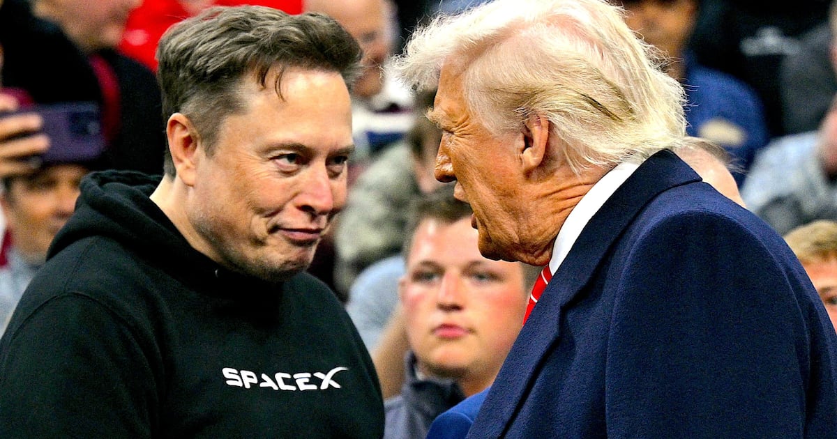 Elon Musk Is Landing a $2B Space Contract From Trump’s White House