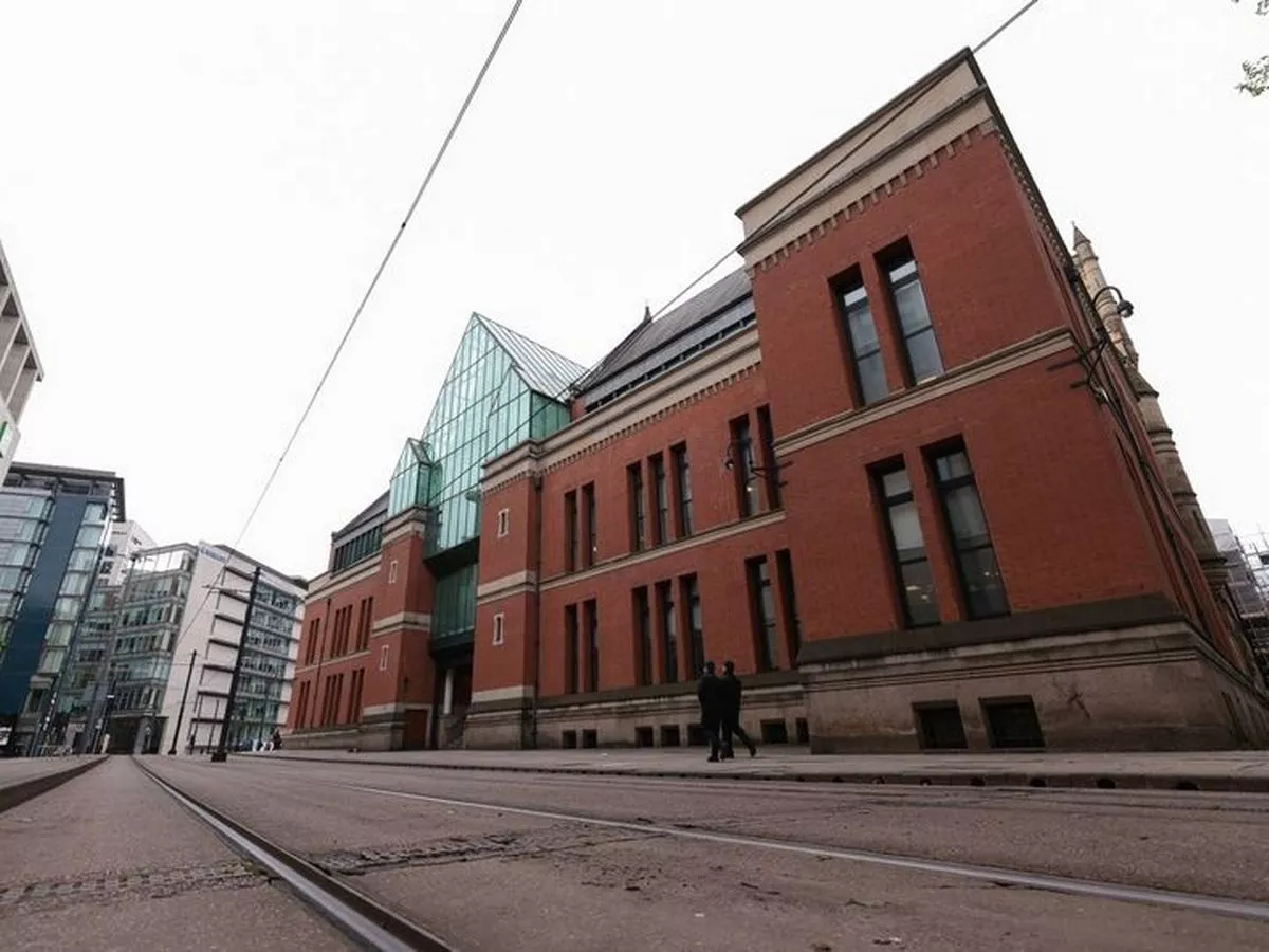 He said he was forced to close his kitchen showroom - but it was never open