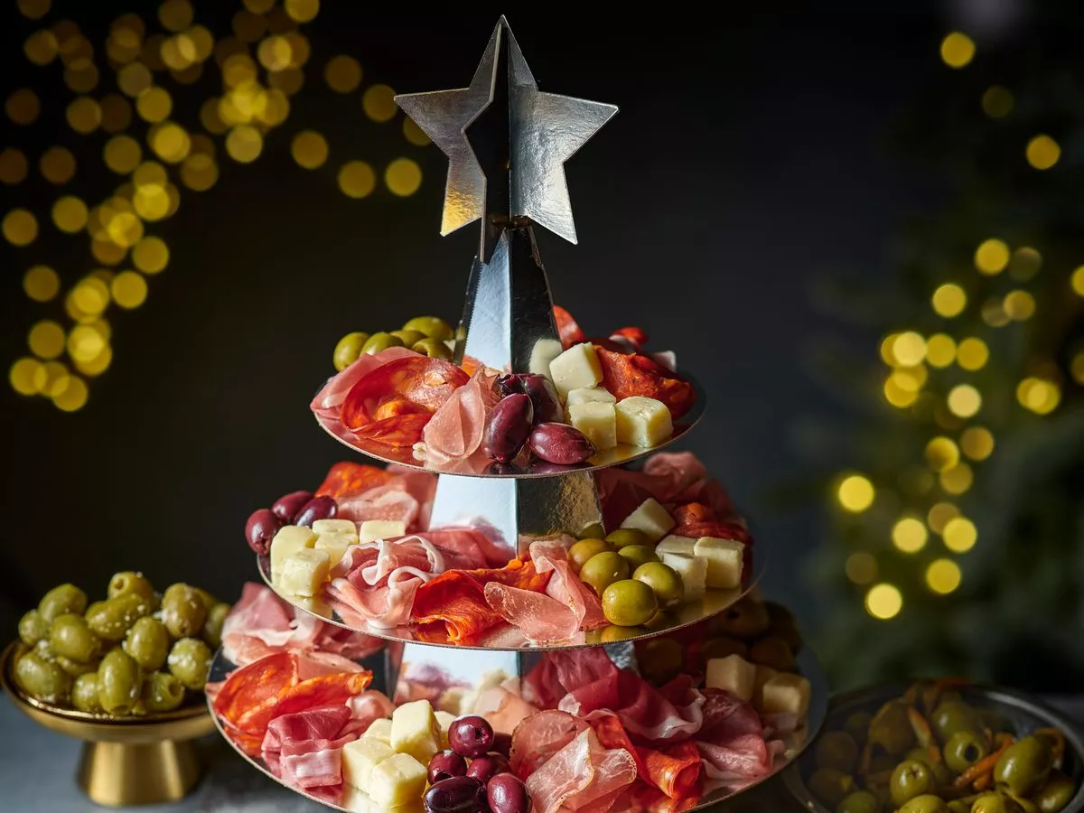 Exactly when Tesco's Christmas delivery bookings open in November 2025