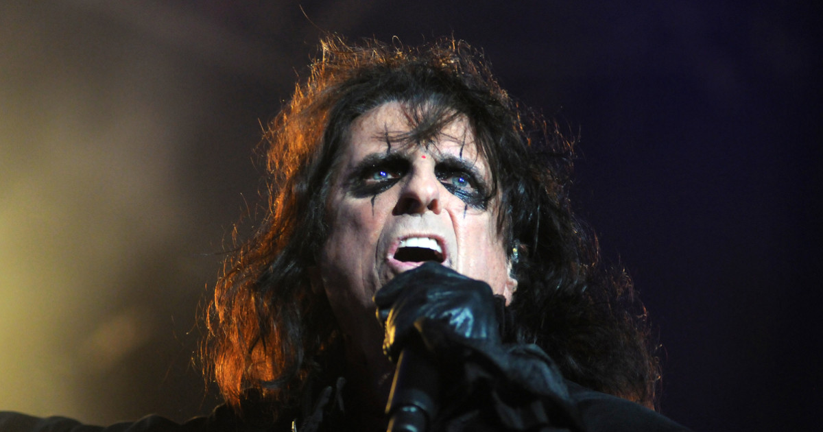 Rock Legend, 77, Teams Up With Criss Angel for Vegas Show