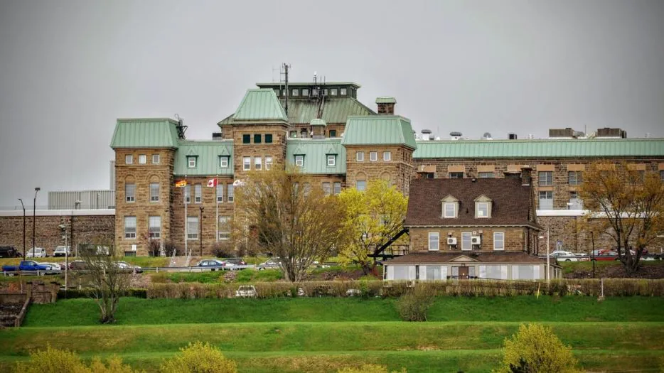 Cost estimate more than triples to $1.3B for new federal inmate hospital