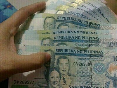 Asian currencies: Philippine peso hits three-year low