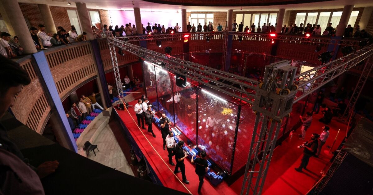 Iranian tech prodigies battle it out with robots