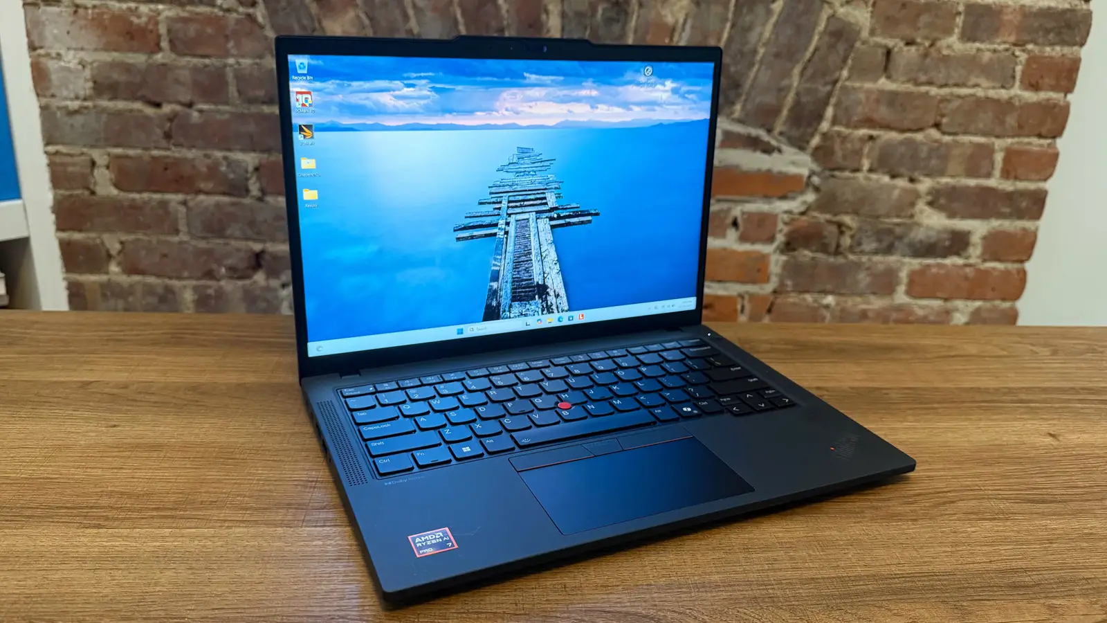 Lenovo ThinkPad T14 Gen 6 is a business laptop you can actually afford