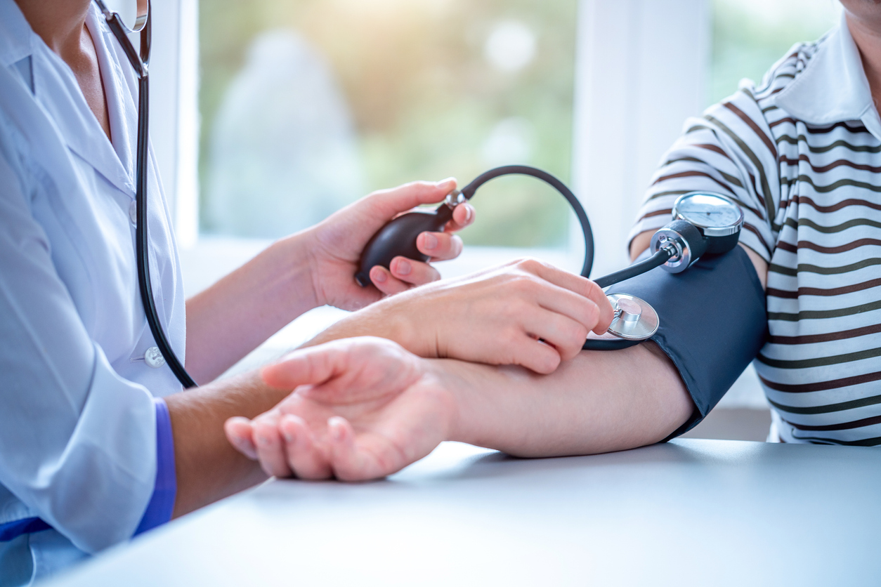 Rapid blood pressure fluctuations linked to early signs of brain degeneration in older adults