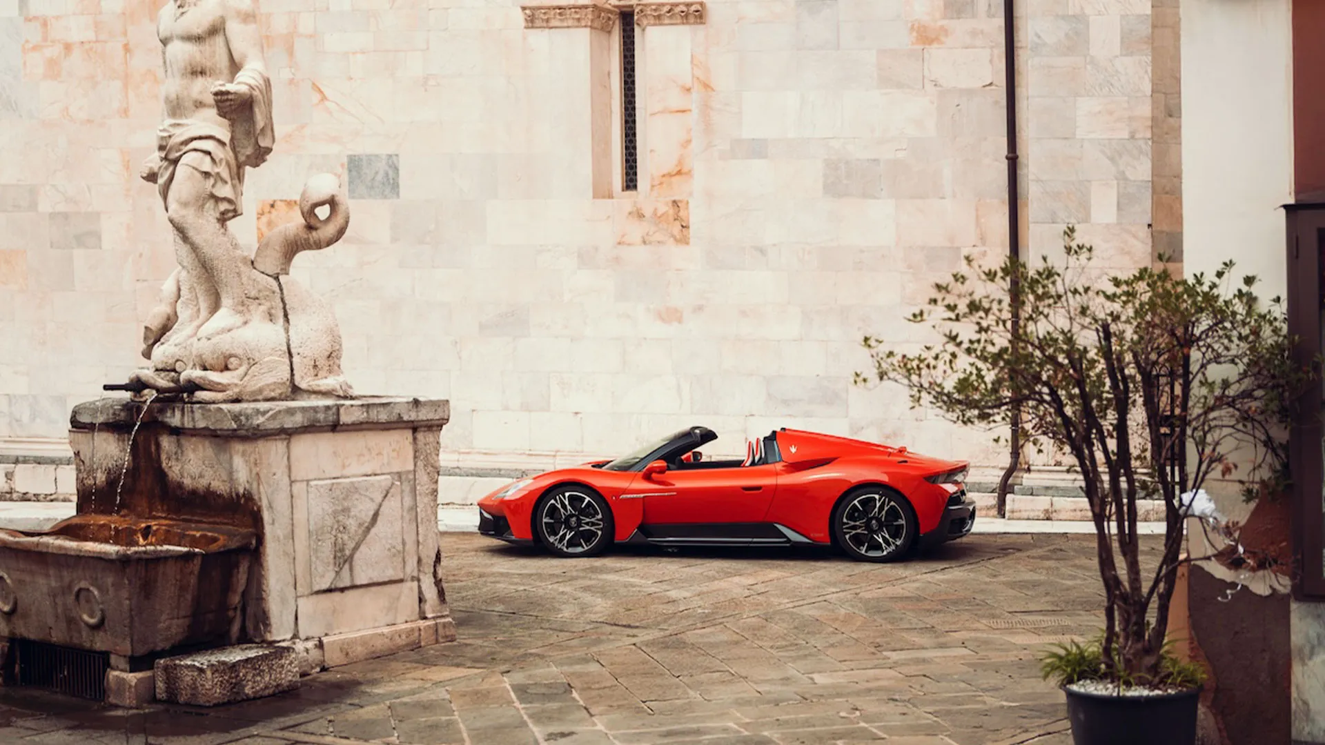 The MCPura Cielo by Maserati is a thoroughbred supercar priced at Rs 5.2 crore