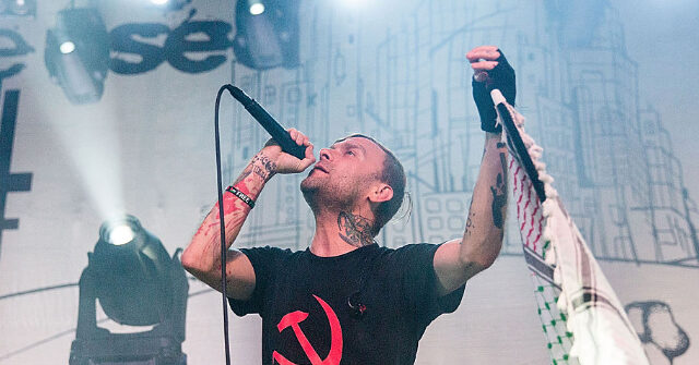 Avril Lavigne, Blink-182, Weezer Among Rockers at Politically Charged Las Vegas Concert: 'Destroy American Fascism'