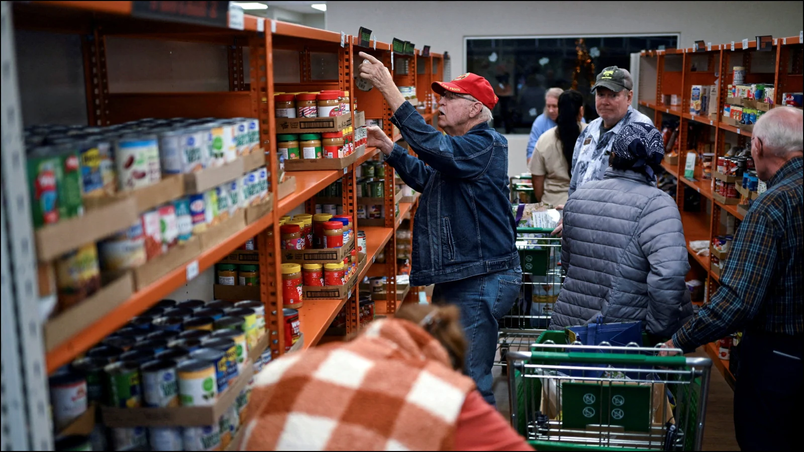 US Federal Employees Broke, Families Running Out Of Food Aid In Second Month Of Govt Shutdown