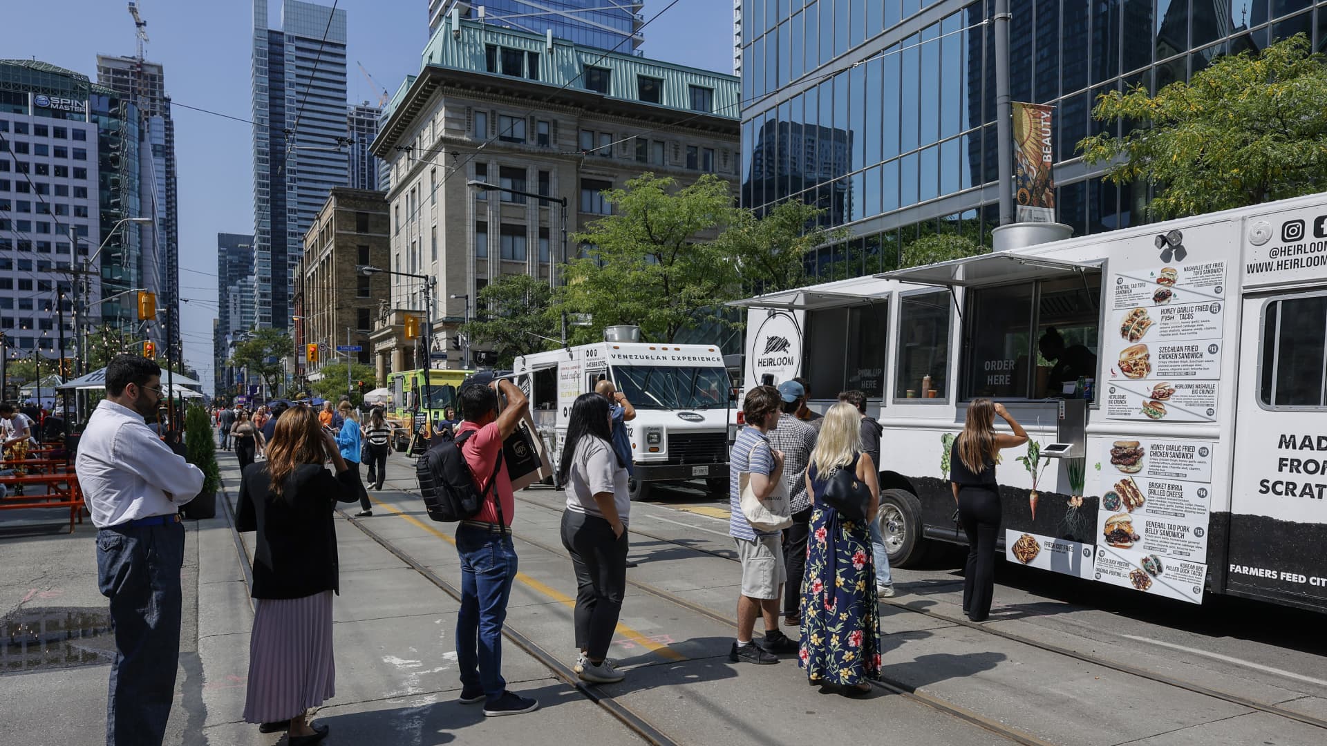 America's food trucks nearing $3 billion business, but it's rough road