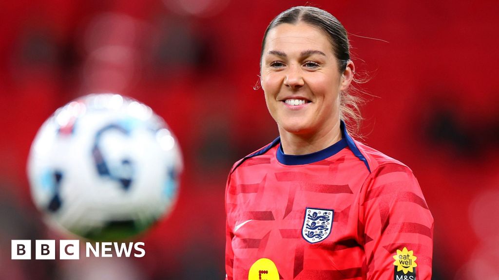Former England keeper Mary Earps in 'happy' same-sex relationship