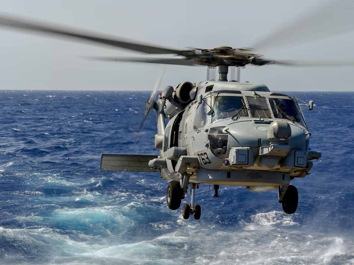 US Navy Helicopter and Fighter Jet Crash in South China Sea