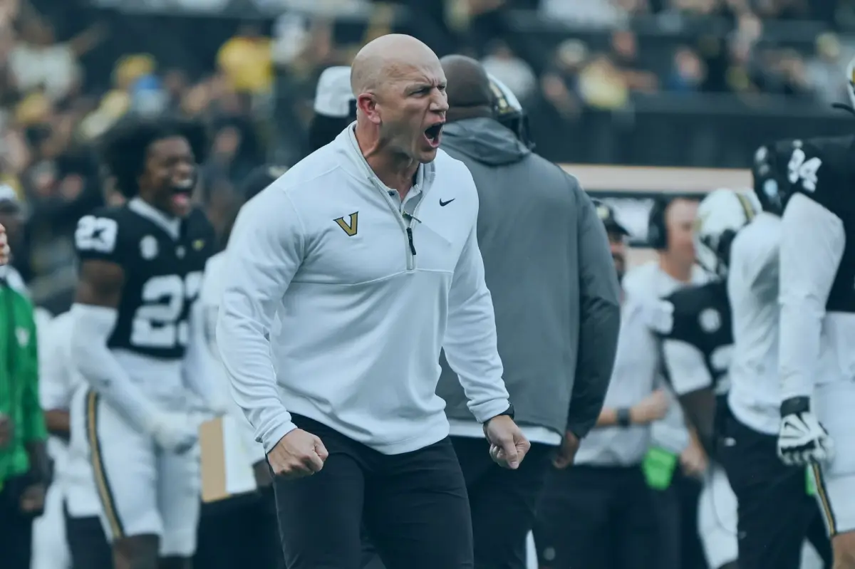 FanDuel promo code: Bet $5, get $300 in bonus bets if your bet wins for Vanderbilt vs. Texas