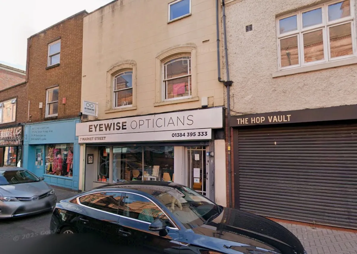 Plans to turn upper floors of Stourbridge shop into four-bedroom HMO