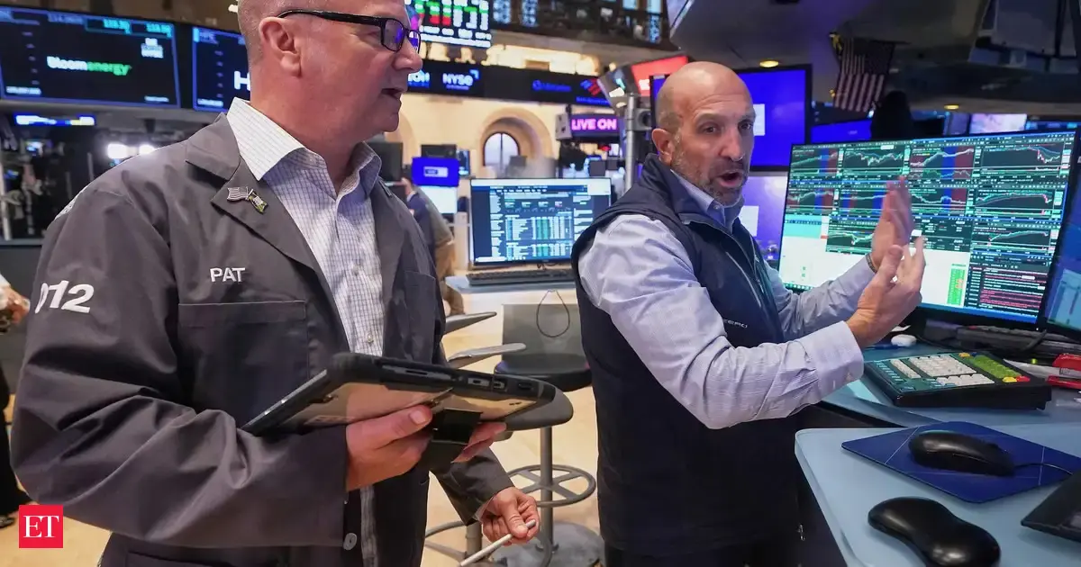 US stock market rising sharply today: Why is Dow Jones, S&P 500, Nasdaq climbing? Amazon, Netflix, Tesla, and Palantir boost Wall Street confidence