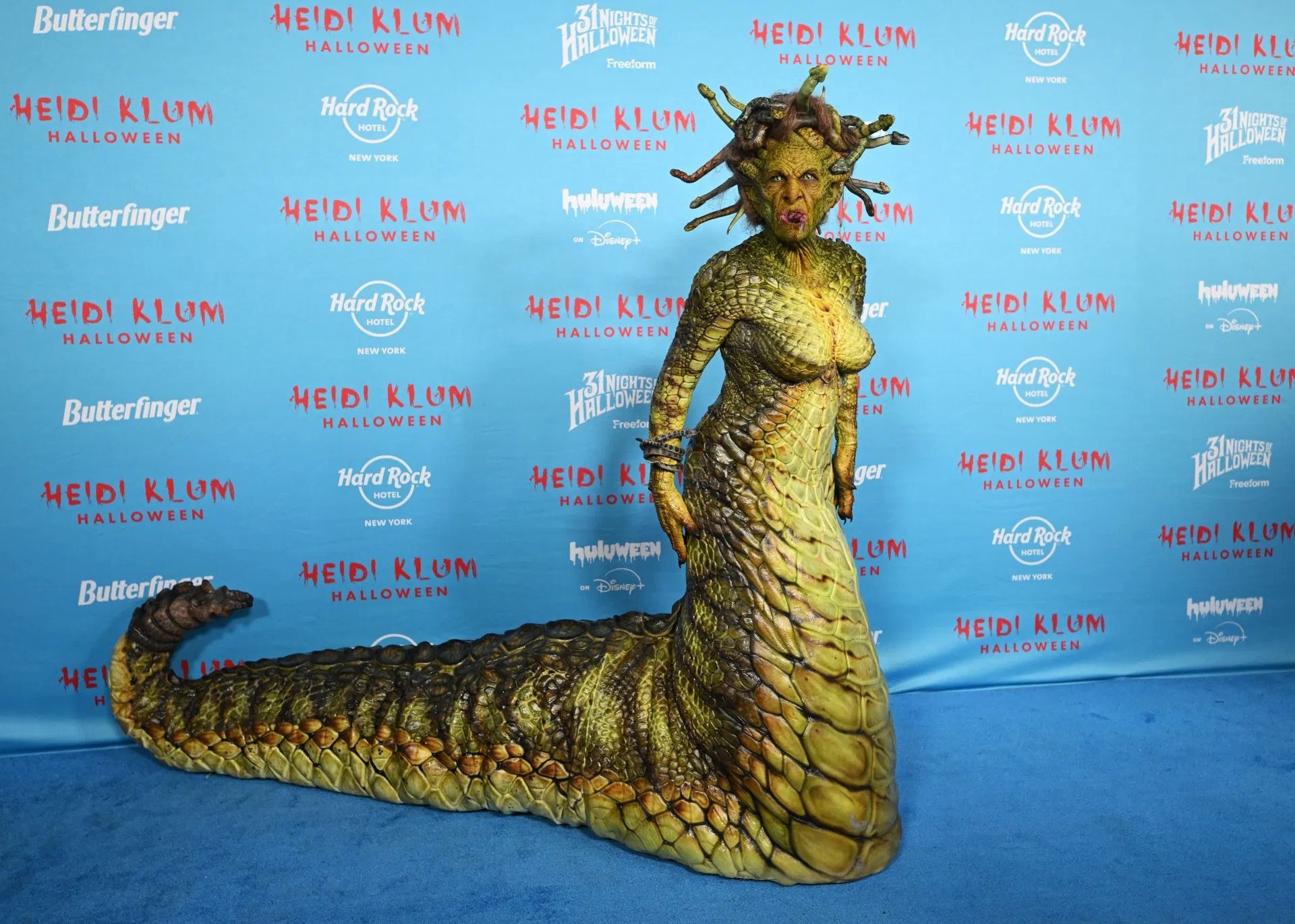 “How are the snakes moving????”: Heidi Klum’s Medusa outfit for Halloween 2025 takes the internet by storm