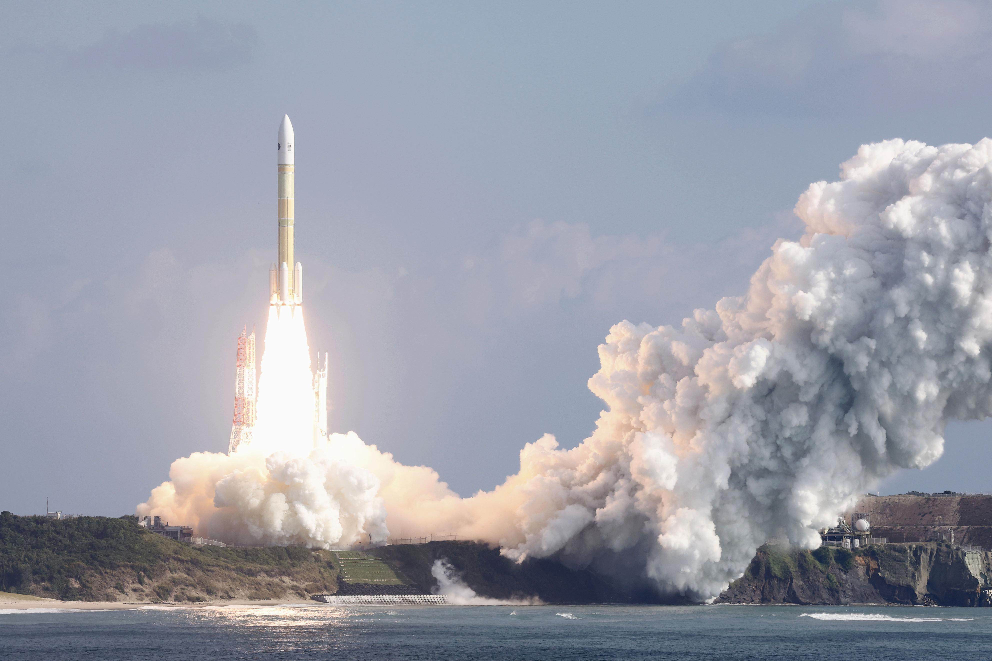 Japan to put hypersonic missile-tracking technology to the test in space