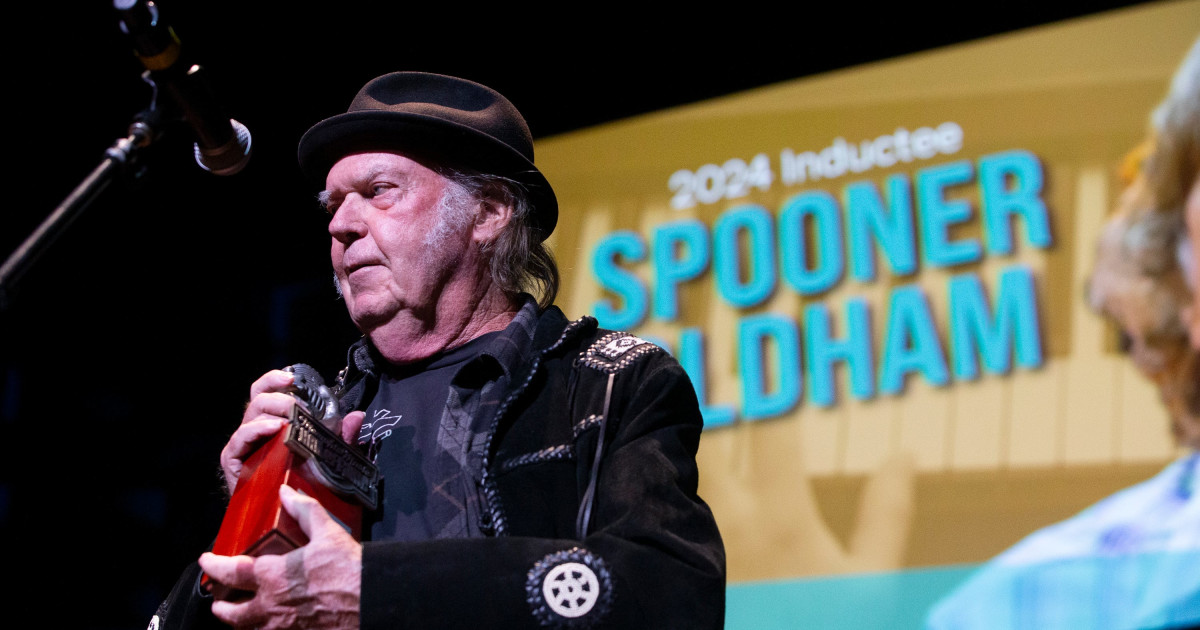 Neil Young Sends Bold Political Message to President Trump