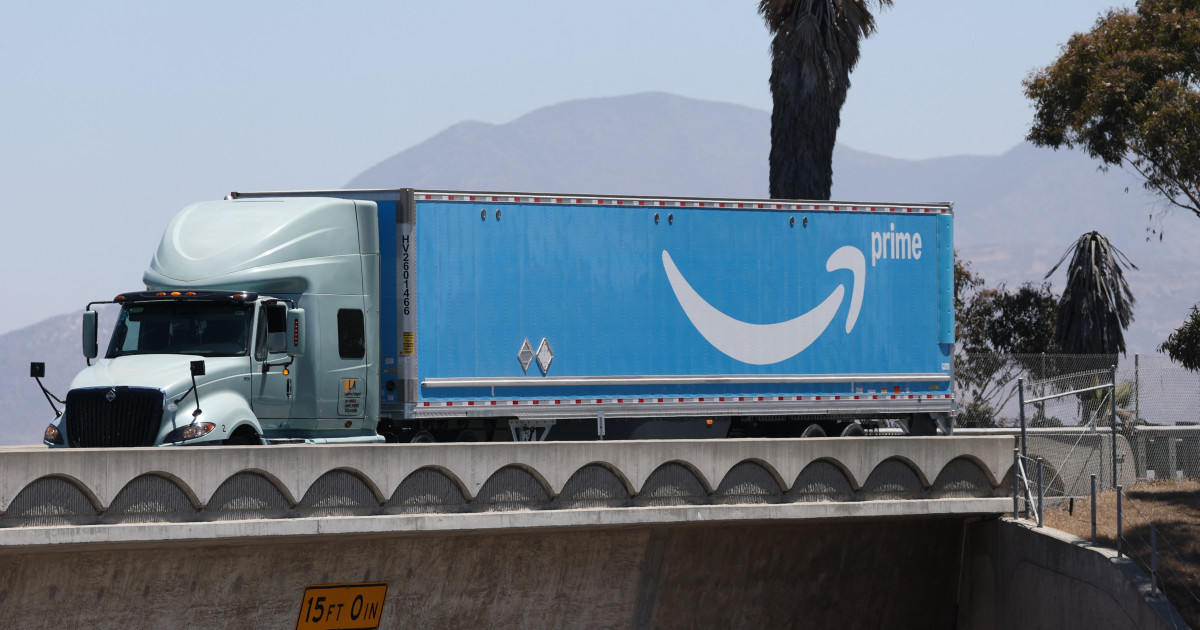 Amazon’s Dokotoo Half-Zip Sweater Is a Must-Have