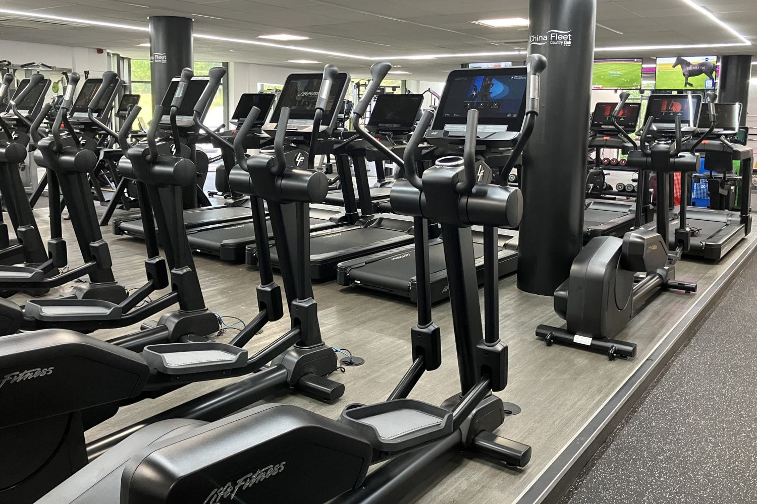 A Gym in China Is Offering a Porsche for Losing 50 Kg in 3 Months, But Doctors Warn It Could Be Deadly